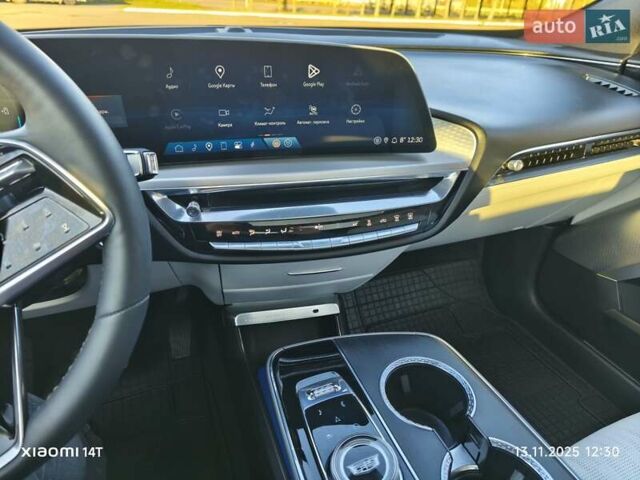 Серый Кадиллак Lyriq, объемом двигателя 0 л и пробегом 2 тыс. км за 39500 $, фото 18 на Automoto.ua