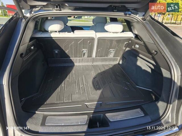 Серый Кадиллак Lyriq, объемом двигателя 0 л и пробегом 2 тыс. км за 39500 $, фото 17 на Automoto.ua