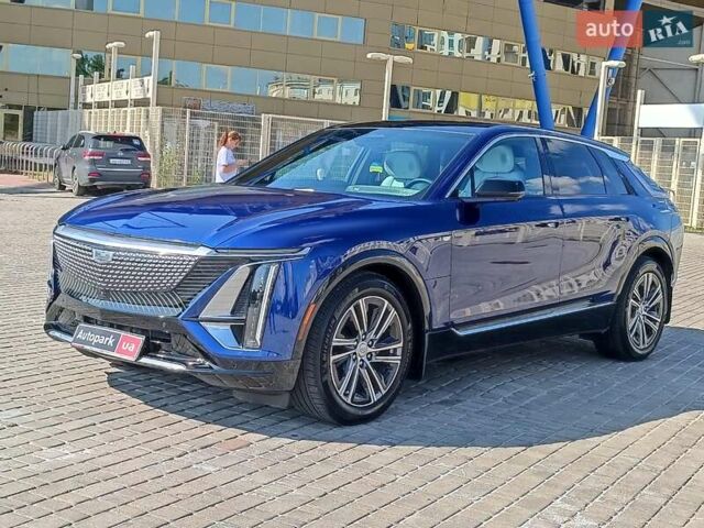 Синий Кадиллак Lyriq, объемом двигателя 0 л и пробегом 25 тыс. км за 46440 $, фото 2 на Automoto.ua