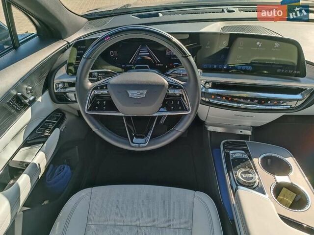 Синий Кадиллак Lyriq, объемом двигателя 0 л и пробегом 25 тыс. км за 46440 $, фото 15 на Automoto.ua