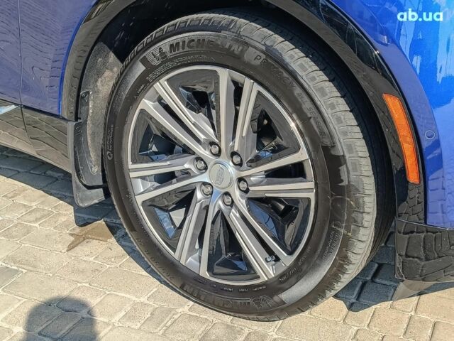 Синий Кадиллак Lyriq, объемом двигателя 0 л и пробегом 25 тыс. км за 46440 $, фото 8 на Automoto.ua