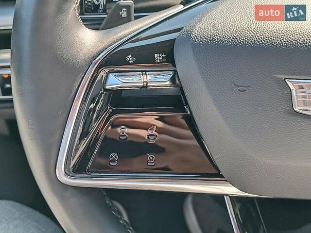 Синий Кадиллак Lyriq, объемом двигателя 0 л и пробегом 25 тыс. км за 46440 $, фото 26 на Automoto.ua