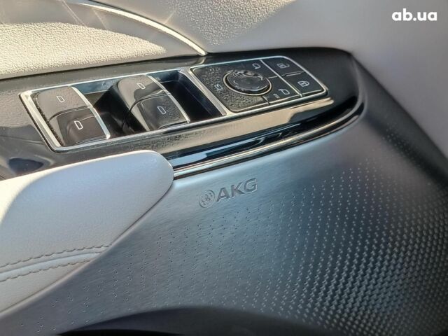 Синий Кадиллак Lyriq, объемом двигателя 0 л и пробегом 25 тыс. км за 46440 $, фото 27 на Automoto.ua