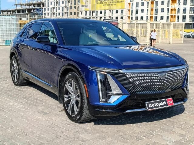 Синий Кадиллак Lyriq, объемом двигателя 0 л и пробегом 25 тыс. км за 46440 $, фото 6 на Automoto.ua
