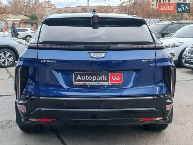 Синий Кадиллак Lyriq, объемом двигателя 0 л и пробегом 25 тыс. км за 45280 $, фото 11 на Automoto.ua