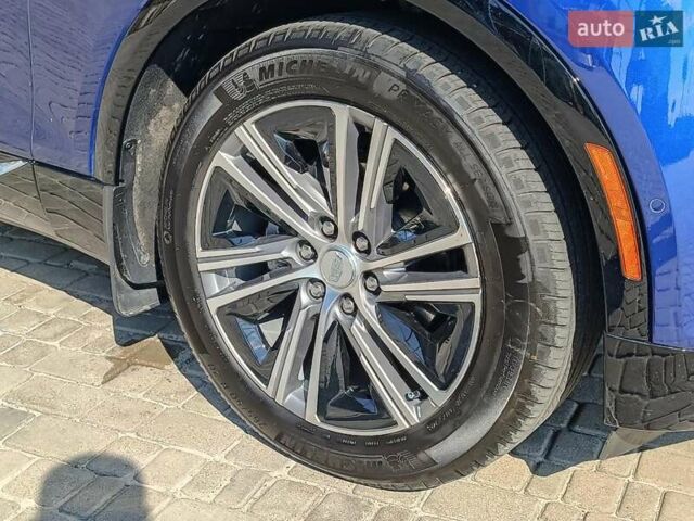 Синий Кадиллак Lyriq, объемом двигателя 0 л и пробегом 25 тыс. км за 46440 $, фото 11 на Automoto.ua