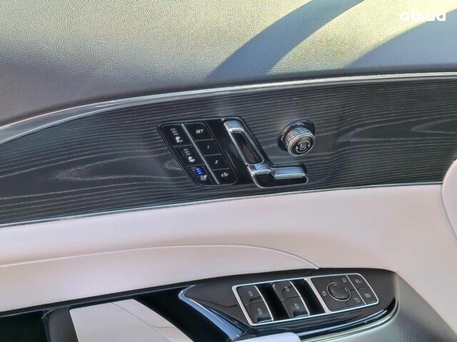 Синий Кадиллак Lyriq, объемом двигателя 0 л и пробегом 25 тыс. км за 46440 $, фото 20 на Automoto.ua