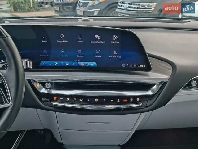 Синий Кадиллак Lyriq, объемом двигателя 0 л и пробегом 25 тыс. км за 45280 $, фото 18 на Automoto.ua