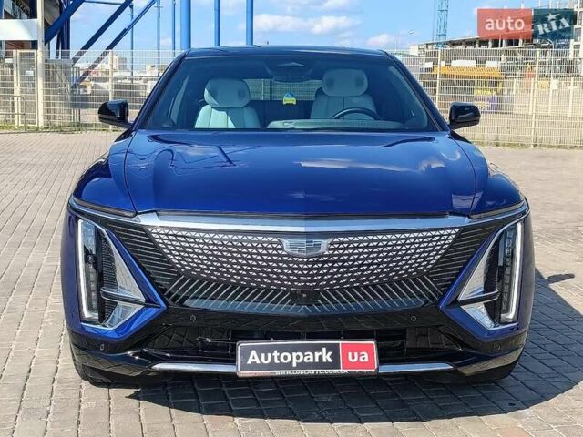 Синий Кадиллак Lyriq, объемом двигателя 0 л и пробегом 25 тыс. км за 46440 $, фото 3 на Automoto.ua
