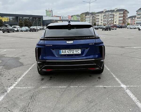 Синій Каділак Lyriq, об'ємом двигуна 0 л та пробігом 8 тис. км за 36000 $, фото 5 на Automoto.ua