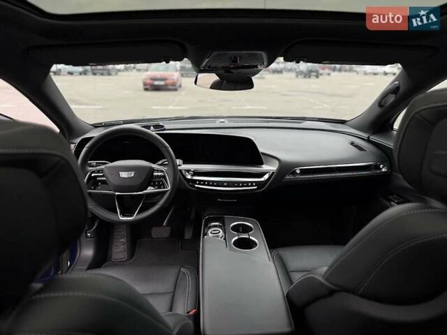 Синій Каділак Lyriq, об'ємом двигуна 0 л та пробігом 8 тис. км за 36000 $, фото 12 на Automoto.ua