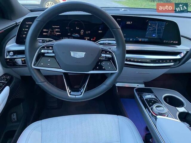 Синій Каділак Lyriq, об'ємом двигуна 0 л та пробігом 22 тис. км за 39000 $, фото 22 на Automoto.ua