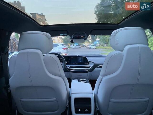 Синій Каділак Lyriq, об'ємом двигуна 0 л та пробігом 22 тис. км за 39000 $, фото 26 на Automoto.ua