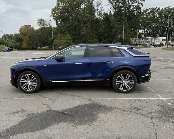 Синій Каділак Lyriq, об'ємом двигуна 0 л та пробігом 8 тис. км за 36000 $, фото 7 на Automoto.ua