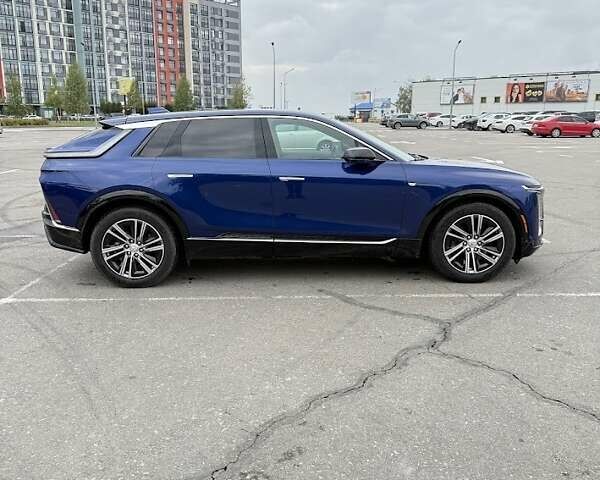 Синій Каділак Lyriq, об'ємом двигуна 0 л та пробігом 8 тис. км за 36000 $, фото 3 на Automoto.ua