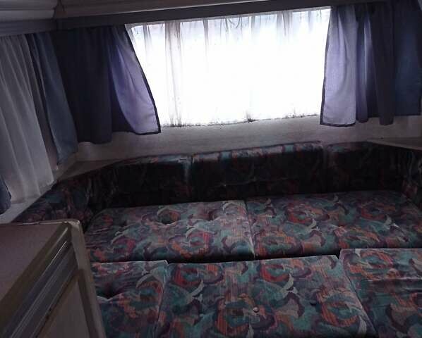 Бежевый Каравелла Бамба, объемом двигателя 0 л и пробегом 5 тыс. км за 3700 $, фото 20 на Automoto.ua