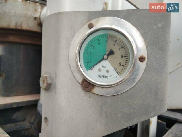 Чорний Карнехл ЦХКС, об'ємом двигуна 0 л та пробігом 100 тис. км за 13500 $, фото 16 на Automoto.ua