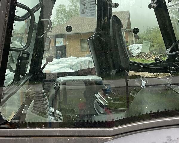 Оранжевый Кейс 570, объемом двигателя 3.9 л и пробегом 110 тыс. км за 73000 $, фото 8 на Automoto.ua