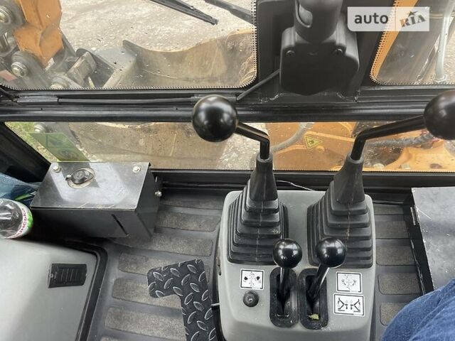 Оранжевый Кейс 570, объемом двигателя 3.9 л и пробегом 110 тыс. км за 73000 $, фото 5 на Automoto.ua