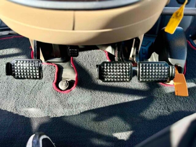 Красный Кейс Другая, объемом двигателя 0 л и пробегом 0 тыс. км за 255861 $, фото 14 на Automoto.ua