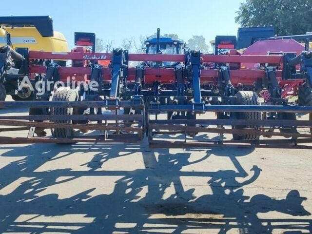 Красный Кейс Другая, объемом двигателя 0 л и пробегом 0 тыс. км за 40743 $, фото 2 на Automoto.ua