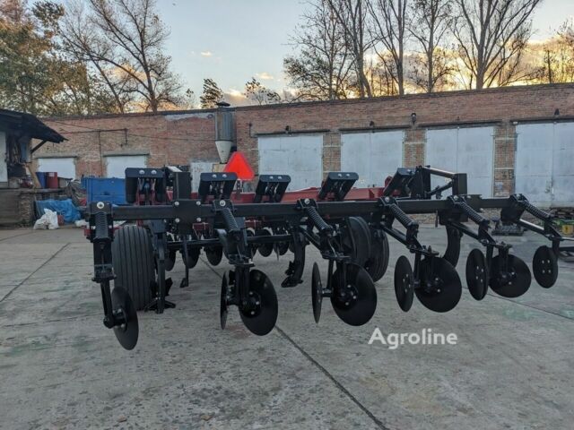 Красный Кейс Другая, объемом двигателя 0 л и пробегом 0 тыс. км за 45810 $, фото 6 на Automoto.ua