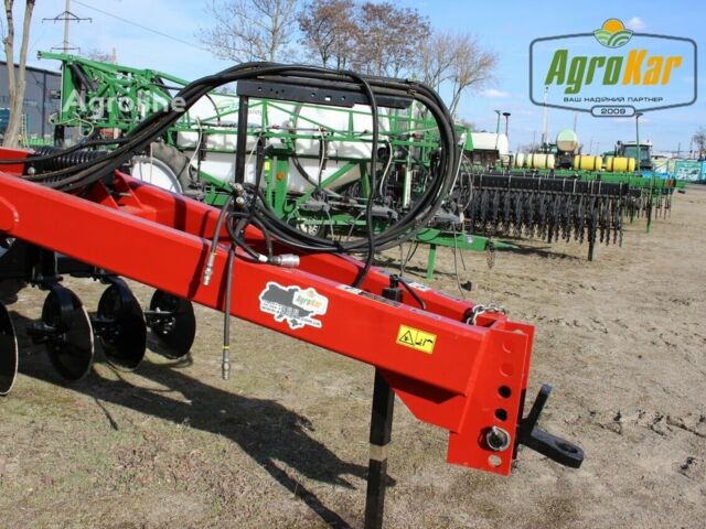 Красный Кейс Другая, объемом двигателя 0 л и пробегом 0 тыс. км за 45348 $, фото 3 на Automoto.ua