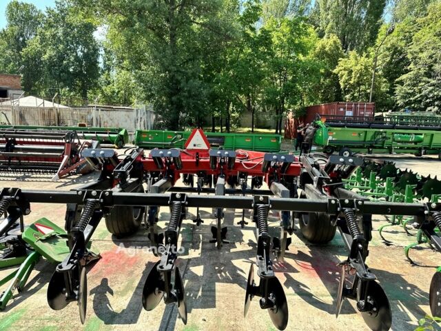 Красный Кейс Другая, объемом двигателя 0 л и пробегом 0 тыс. км за 45810 $, фото 11 на Automoto.ua