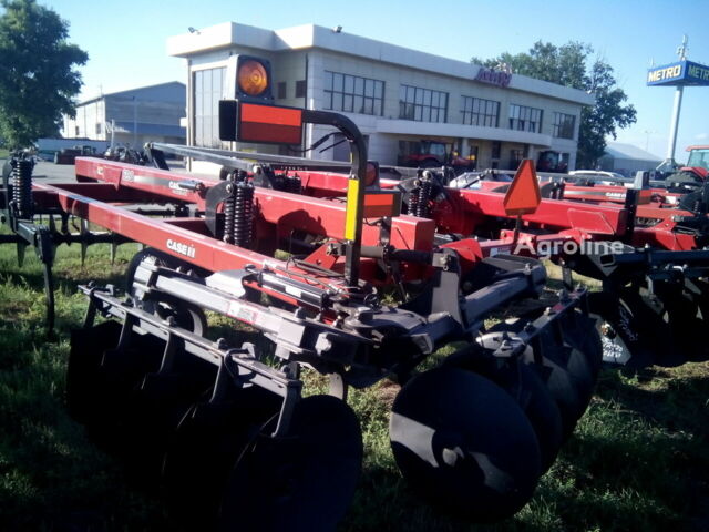 Красный Кейс MRX 690, объемом двигателя 0 л и пробегом 0 тыс. км за 53268 $, фото 3 на Automoto.ua