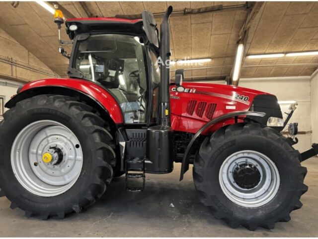 Красный Кейс Puma 240, объемом двигателя 0 л и пробегом 0 тыс. км за 90612 $, фото 8 на Automoto.ua