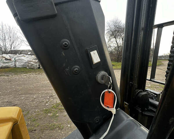 Жовтий Катерпіллер 20, об'ємом двигуна 0 л та пробігом 4 тис. км за 12333 $, фото 14 на Automoto.ua