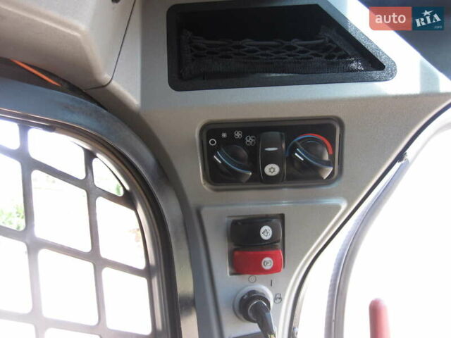 Жовтий Катерпіллер 272, об'ємом двигуна 0 л та пробігом 0 тис. км за 45800 $, фото 9 на Automoto.ua