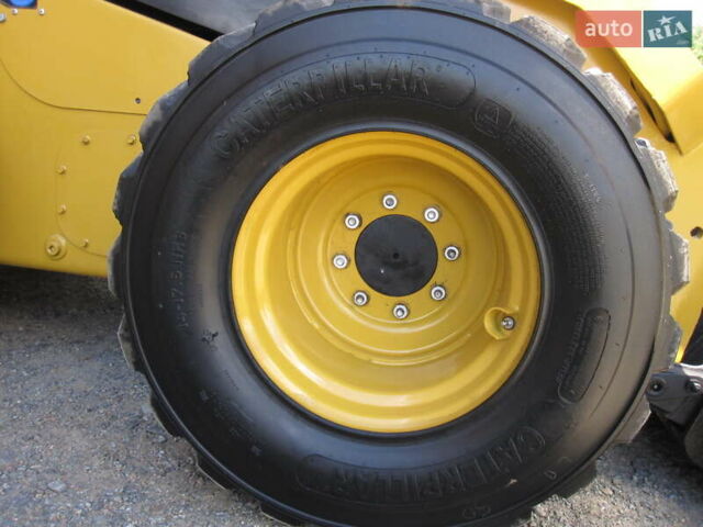 Жовтий Катерпіллер 272, об'ємом двигуна 0 л та пробігом 0 тис. км за 45800 $, фото 7 на Automoto.ua