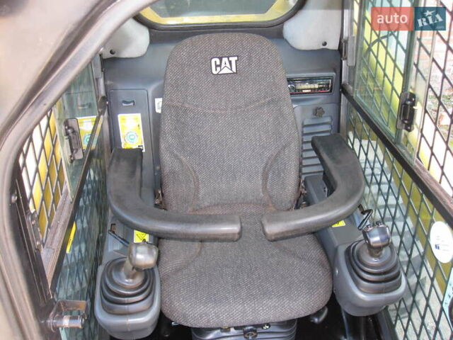 Жовтий Катерпіллер 272, об'ємом двигуна 0 л та пробігом 0 тис. км за 45800 $, фото 8 на Automoto.ua