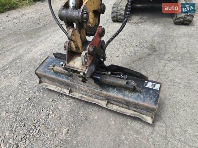 Желтый Катерпиллер 304, объемом двигателя 2.4 л и пробегом 36 тыс. км за 39736 $, фото 4 на Automoto.ua