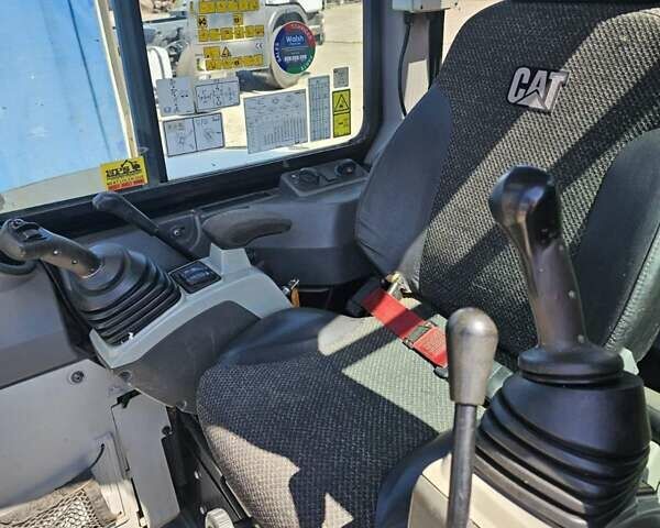 Желтый Катерпиллер 305, объемом двигателя 0 л и пробегом 420 тыс. км за 43000 $, фото 4 на Automoto.ua