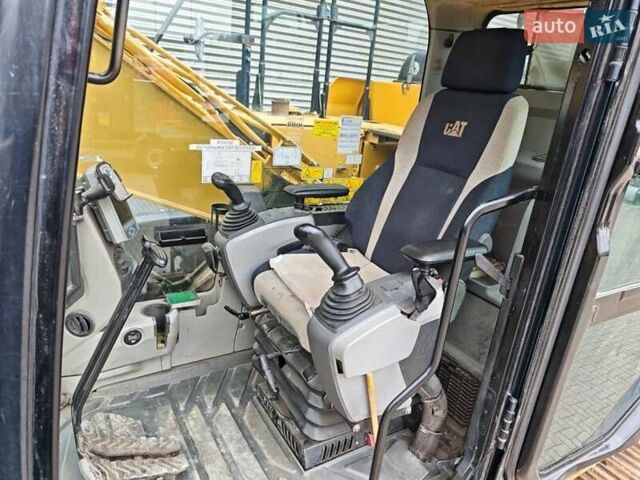 Катерпіллер 323 2014 у Києві на Automoto.ua Катерпіллер 323, об'ємом двигуна 0 л та пробігом 1 тис. км за 101711 $, фото 6 на Automoto.ua