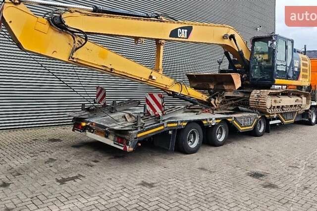 Катерпіллер 323 2014 у Києві на Automoto.ua Катерпіллер 323, об'ємом двигуна 0 л та пробігом 1 тис. км за 101711 $, фото 1 на Automoto.ua