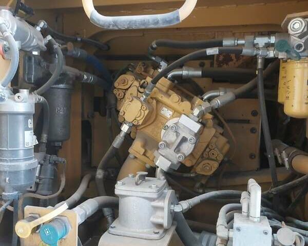 Катерпиллер 329, объемом двигателя 0 л и пробегом 0 тыс. км за 105000 $, фото 1 на Automoto.ua