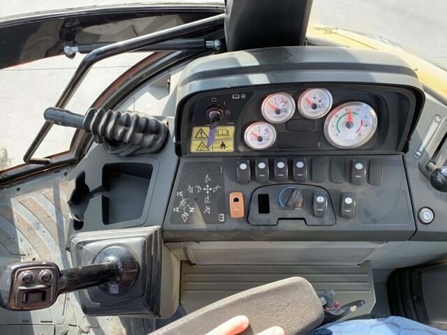 Катерпиллер 434, объемом двигателя 0 л и пробегом 0 тыс. км за 51397 $, фото 4 на Automoto.ua