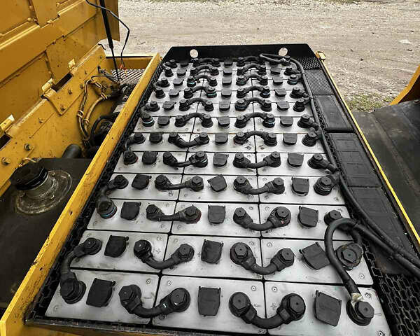 Желтый Катерпиллер ЕП, объемом двигателя 0 л и пробегом 6 тыс. км за 11250 $, фото 13 на Automoto.ua