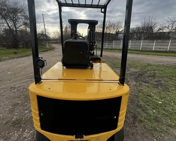 Желтый Катерпиллер ЕП, объемом двигателя 0 л и пробегом 6 тыс. км за 11250 $, фото 4 на Automoto.ua