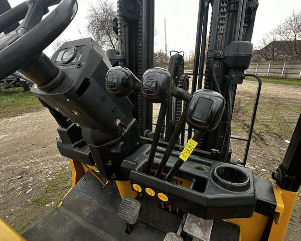 Желтый Катерпиллер ЕП, объемом двигателя 0 л и пробегом 6 тыс. км за 11250 $, фото 8 на Automoto.ua