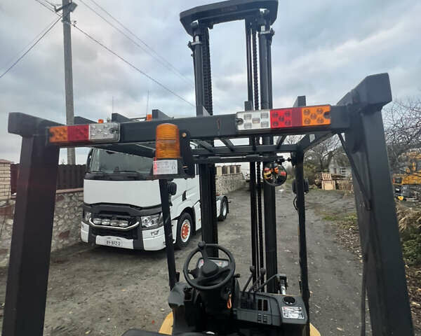 Желтый Катерпиллер ГП, объемом двигателя 2.2 л и пробегом 6 тыс. км за 13999 $, фото 18 на Automoto.ua