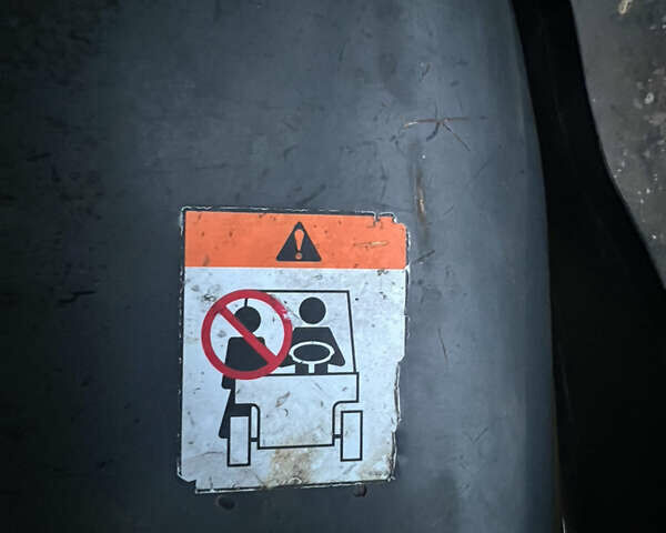 Желтый Катерпиллер ГП, объемом двигателя 2.2 л и пробегом 6 тыс. км за 13999 $, фото 76 на Automoto.ua