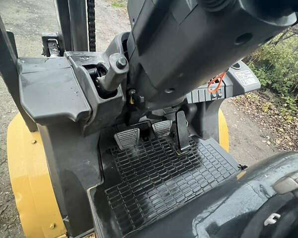 Желтый Катерпиллер ГП, объемом двигателя 2.2 л и пробегом 6 тыс. км за 13999 $, фото 23 на Automoto.ua