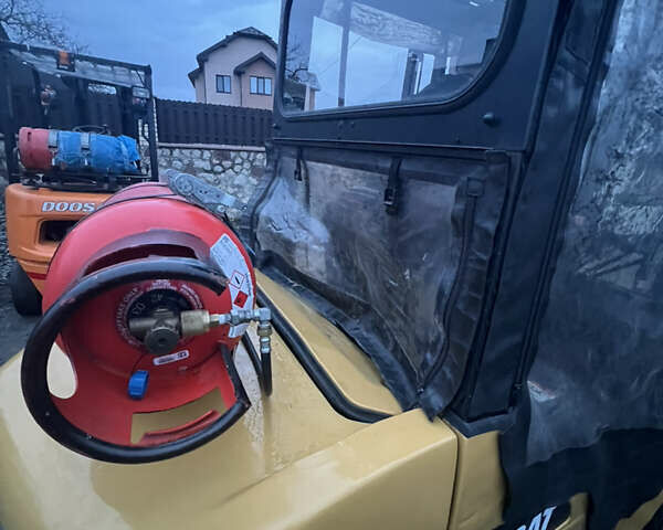 Желтый Катерпиллер ГП, объемом двигателя 2.2 л и пробегом 6 тыс. км за 13999 $, фото 85 на Automoto.ua