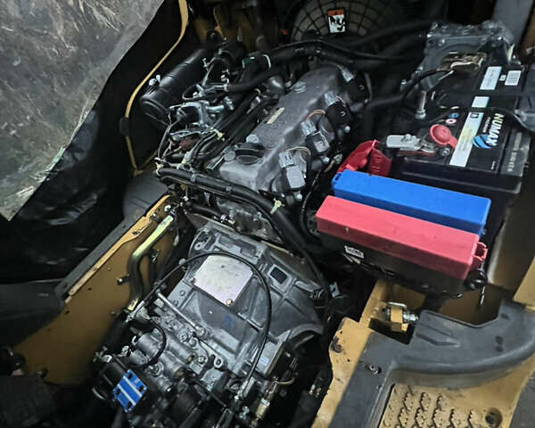 Желтый Катерпиллер ГП, объемом двигателя 2.2 л и пробегом 6 тыс. км за 13999 $, фото 82 на Automoto.ua