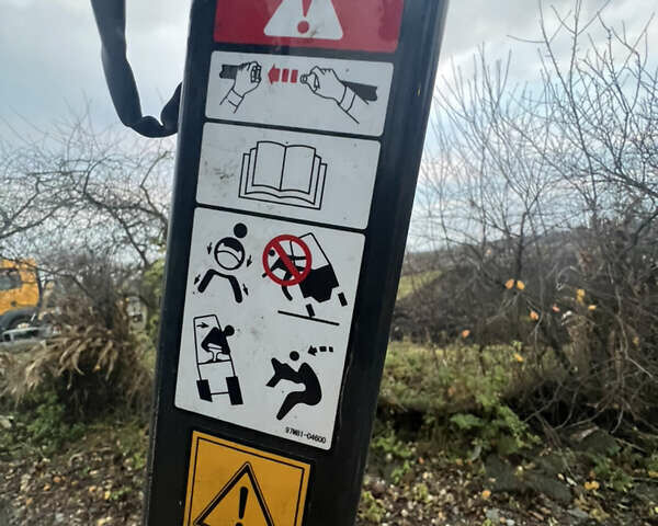 Желтый Катерпиллер ГП, объемом двигателя 2.2 л и пробегом 6 тыс. км за 13999 $, фото 39 на Automoto.ua