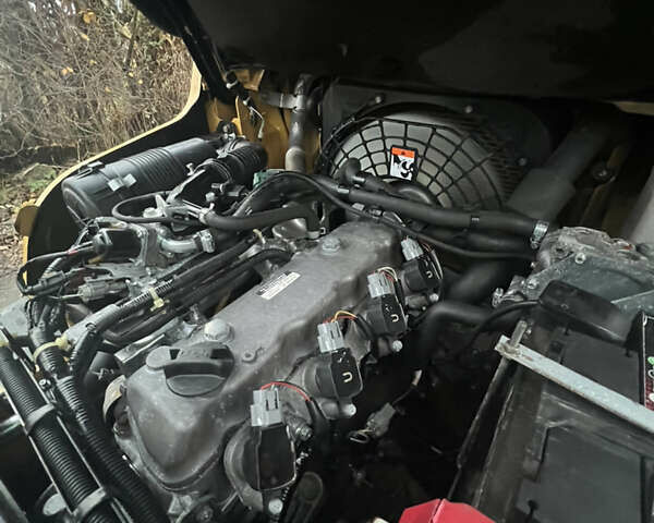 Желтый Катерпиллер ГП, объемом двигателя 2.2 л и пробегом 6 тыс. км за 13999 $, фото 30 на Automoto.ua